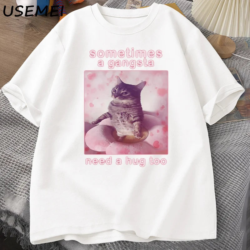 “Unisex Funny Cat Meme Tee – ‘Gangsta Needs a Hug’”